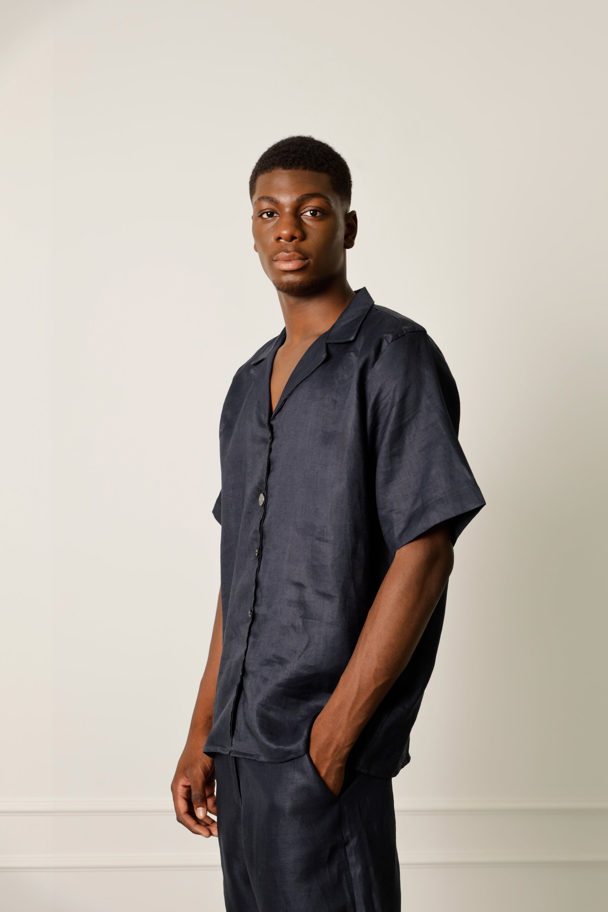 Night blue shirt in linen