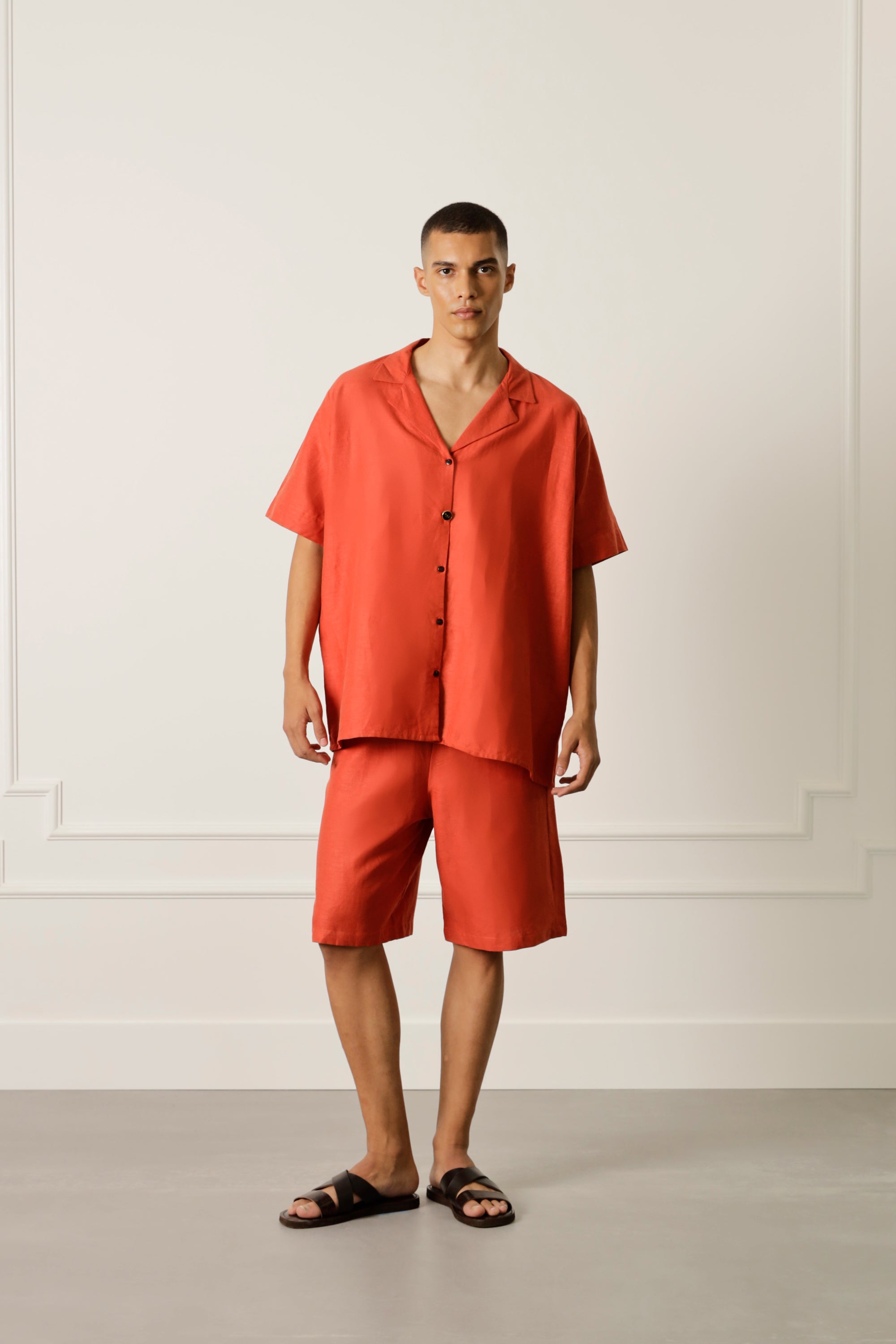 Orange bermuda shorts in linen