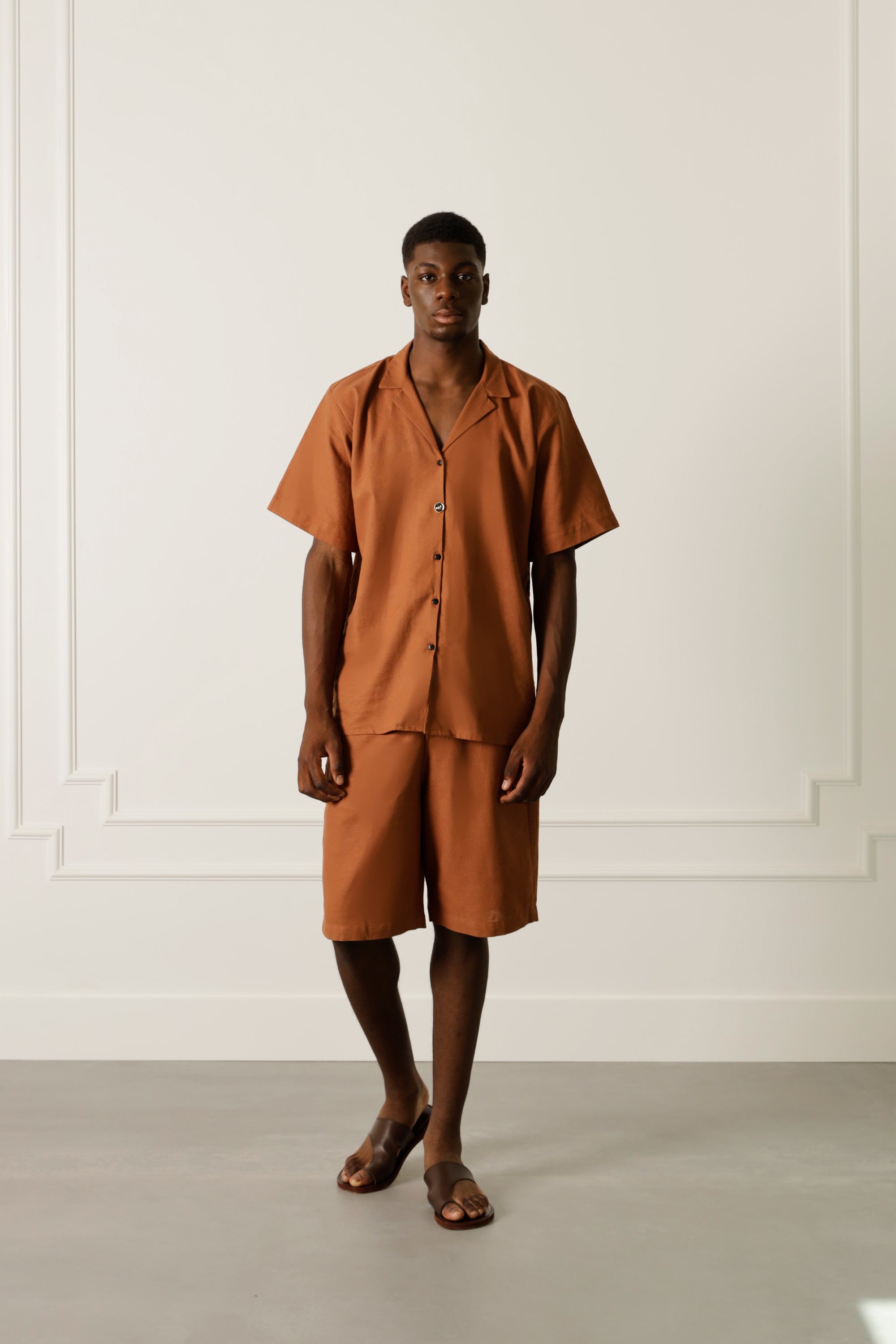 Terracotta bermuda shorts in linen