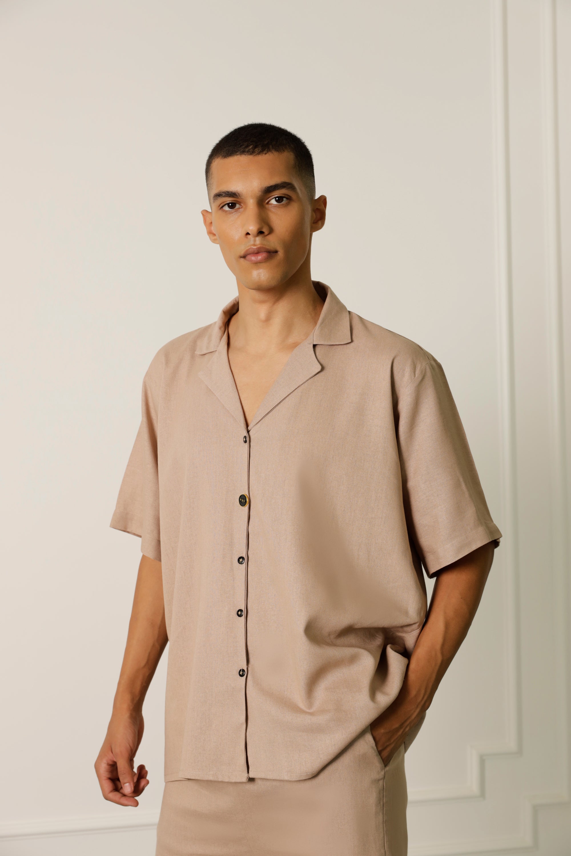 Chemise beige en lin